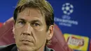 Pelatih AS Roma, Rudi Garcia melakukan jumpa pers jelang pada penyisihan Grup E Liga Champions di Trigoria, Roma, Italia (15/9/2015). AS Roma akan menantang Barcelona di leg pertama penyisihan Grup E Liga Champions. (AFP PHOTO/ANDREAS Solaro)