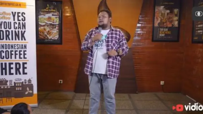 Stand Up Comedy Combat di Vidio.com, Dijamin Bikin Kamu Ngakak!
