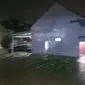 Banjir rendam permukiman warga di Driyorejo Gresik. (Dian Kurniawan/Liputan6.com)