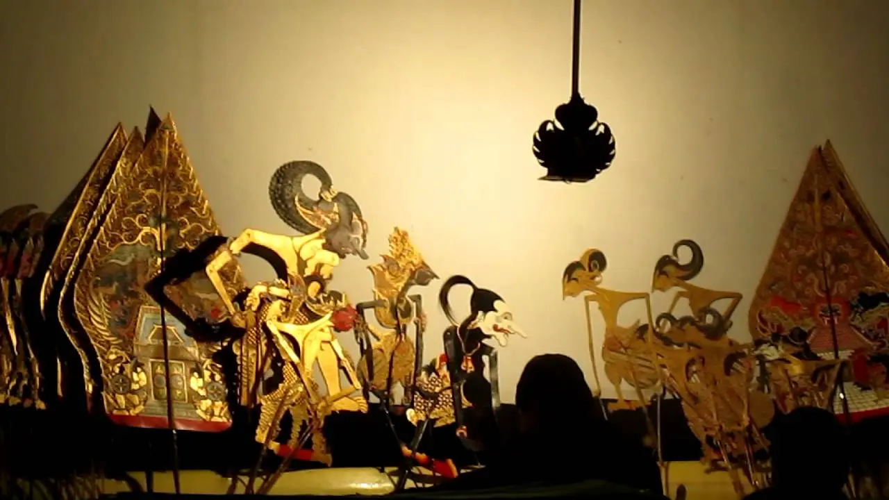 Gunakan Wayang, Mahasiswa Bulgaria Belajar Bahasa Indonesia