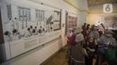 Seorang pria mengunjungi Museum Perumusan Naskah Proklamasi, Jakarta, Selasa (16/8/2022). Jelang hari kemerdekan RI, anak-anak bisa mempelajari sejarah tentang perjuangan para pendiri bangsa dalam mempersiapkan kemerdekaan, serta mengenal para tokoh bangsa Indonesia dan sejarah Kemerdekaan Indonesia. (Liputan6.com/Faizal Fanani)