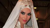 Abaya Akan Jadi Tren Model Baju Pernikahan Muslim Terbaru 2015?