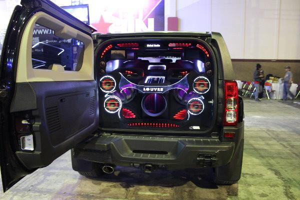 Hummer H3 HIN Surabaya 2013