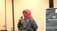 Deputi Bidang Strategi dan Kerja Sama PPATK Tuti Wahyuningsih dalam diskusi Optimalisasi Pencegahan dan Pemberantasan TPPU, TPPT dan Pendanaan Proliferasi Senjata Pemusnah Massal (PPSPM) untuk mendukung Program Green Ekonomi, Kesuksesan Pemilu 2024 dan Kiprah Indonesia dalam Keanggotaan FATF, di Bogor, Selasa (27/6/2023). (Tira/Liputan6.com)