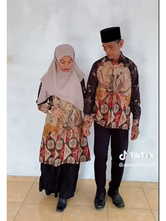 6 Potret Mesra Pasangan Viral Beda Usia 36 Tahun, Netizen Kira Bapaknya