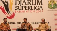 Ketua Umum PBSI, Wiranto, menjadi pembicara pada jumpa pers Djarum Superliga Badminton 2017 di Hotel Kempinski, Jakarta, Rabu (11/1/2017). (Bola.com/Vitalis Yogi Trisna) 