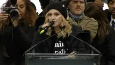 Beberapa artis wanita ikut serta dalam aksi protes di Washington, D.C. yang menentang terpilihnya presiden AS Donald Trump (VOA)