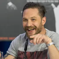 Bagi Tom Hardy, duo kembar Krays sangat sulit untuk dijelaskan. "Untuk mendapatkan cerita-cerita mereka, Anda harus benar-benar menyaring melalui banyak mitos dan kebohongan," ujarnya sambil tersenyum. (Bintang/EPA)