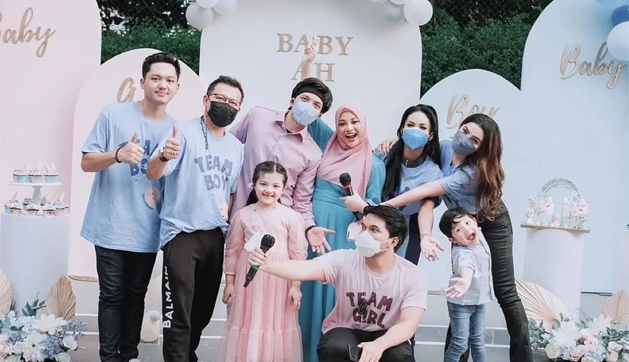 Acara Gender Reveal Aurel (Instagram/anang.hijau)