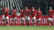 Pemain Persija merayakan gol yang dicetak Ismed Sofyan ke gawang Semen Padang dalam laga Torabika Soccer Championship presented by IM3 Ooredoo di Stadion Utama Gelora Bung Karno, Jakarta, Minggu (8/5/2016). (Bola.com/Arief Bagus)