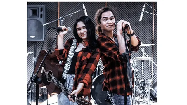Kembali Berkolaborasi, Ini 7 Potret Kebersamaan Tissa Biani dan Dul Jaelani