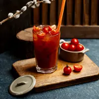 Resep es buah tomat sederhana/copyright freepik.com/kamranaydinov