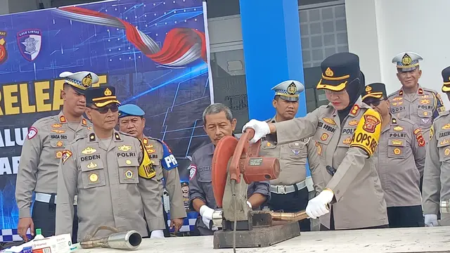 Polres Sukabumi Kota sita ribuan knalpot brong