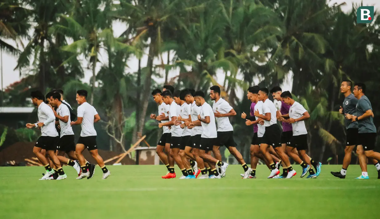 Timnas Indonesia mulai melakukan persiapan jelang Piala AFF 2022 yang akan berlangsung pada 20 Desember 2022 hingga 16 Januari 2023. (Bola.com/Maheswara Putra)