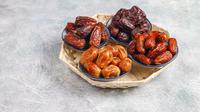 Ilustrasi kurma. (Photo created by azerbaijan_stockers on www.freepik.com)