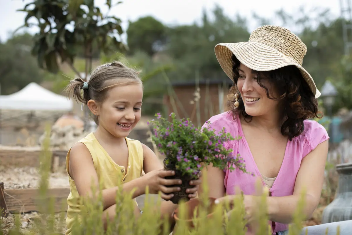 Berkebun Bersama Anak Menjadi Cara yang Menyenangkan