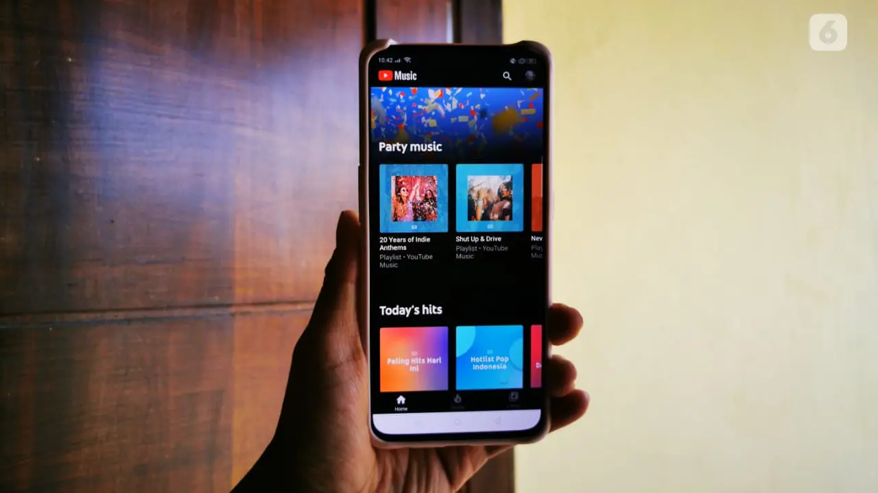 Tampilan YouTube Music ketika menampilkan rekomendasi musik