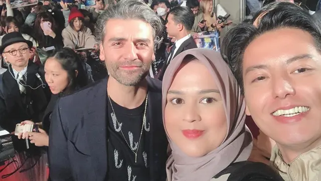 Penggemar Berat, Ini 6 Momen Roger dan Cut Meyriska Bertemu Pemain Star Wars
