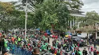 Ratusan Pengemudi Ojol di Sukabumi Mogok Narik, Tuntut Hapus Sistem 'Aceng' Gojek dan 'Slot' Grab