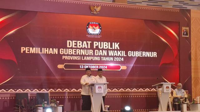 Pasangan Cagub Lampung nomor urut 1, Arinal-Sutono menyampaikan visi misi di debat pilgub perdana. Foto : (Istimewa).