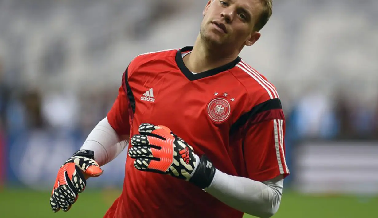 Penjaga gawang Timnas Jerman, Manuel Neuer, ikut berlatih bersama di Stadion Mineirao, Belo Horizonte (7/7/2014). (AFP PHOTO/ODD Andersen)