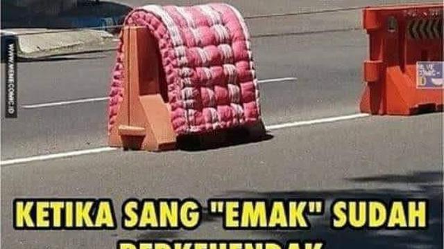 Jalan dijadikan tempat jemuran (Ist)