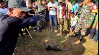 Seekor monyet liar diburu warga hingga ditembak mati lantaran menyerang anak kecil hingga luka serius. Foto (Istimewa)