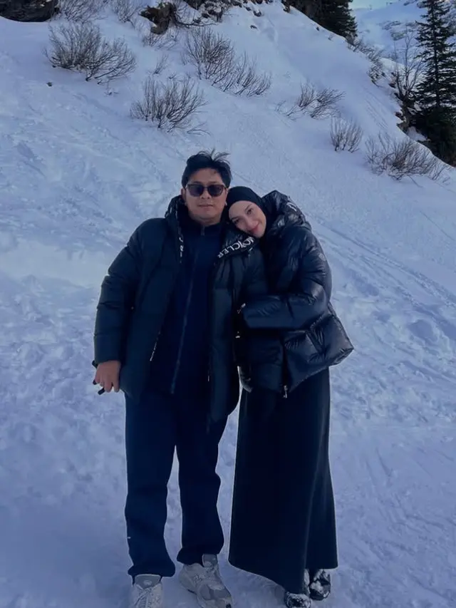 Gaya Artis Tanah Air Liburan Musim Dingin hingga Bersalju ke Luar Negeri. [@ninazatulini22]