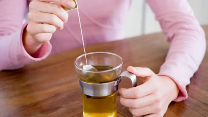 [Bintang] Bukan di Diary, Orang Ini Curhat di Kantong Teh!