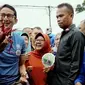 Sandiaga Salahuddin Uno ketika berkunjung ke salah satu pasar di Pekanbaru. (Liputan6.com/M Syukur)