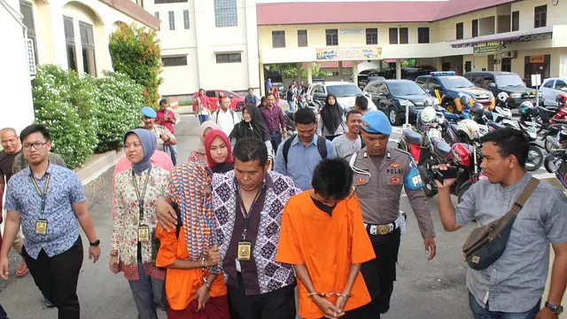 Hasil tes urine menyatakan ibu kandung korban positif memakai narkoba (Liputan6.com/Rino Abonita)