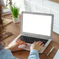 Ilustrasi perempuan sedang beraktivitas dengan laptop. (Shutterstock/Ground Picture)