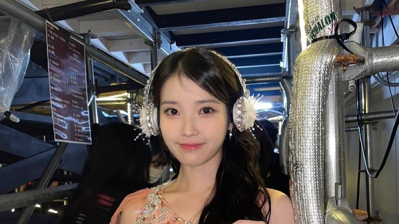 IU. (Instagram/ dlwlrma)