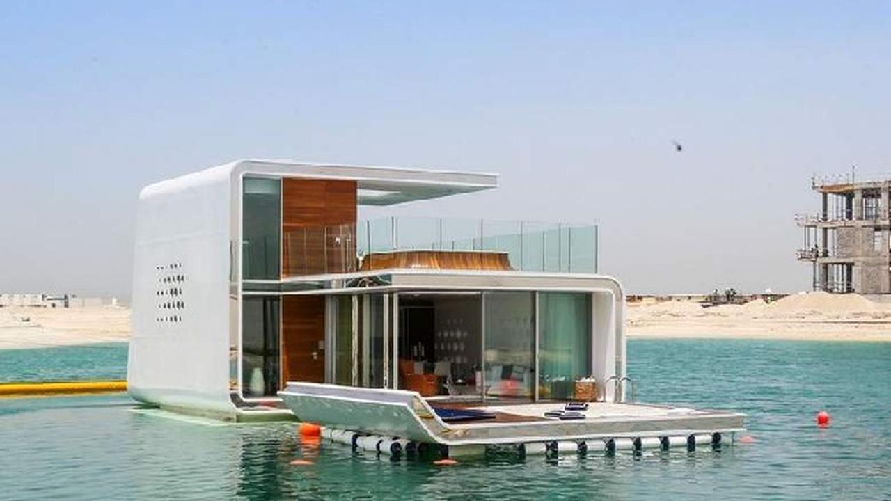 Mengintip Kerennya Rumah Terapung di Tengah Laut
