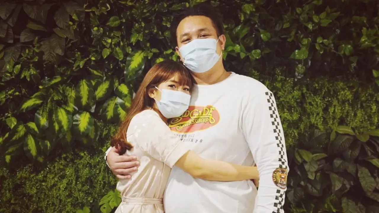 [Fimela] Gilang Dirga dan Adiezty Ferza