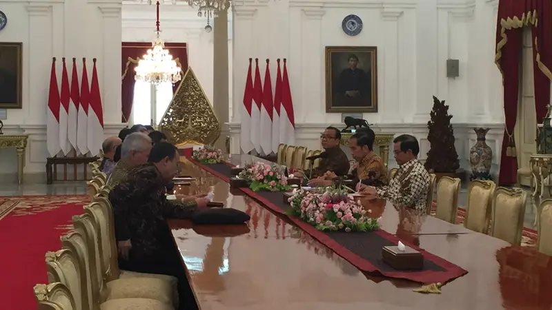 Presiden Jokowi menerima Dewan Pengarah Badan Pembinaan Ideologi Pancasila (BPIP) di Istana Merdeka, Kamis 9 Mei 2019.