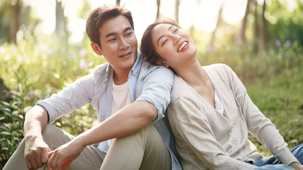 pasangan cinta