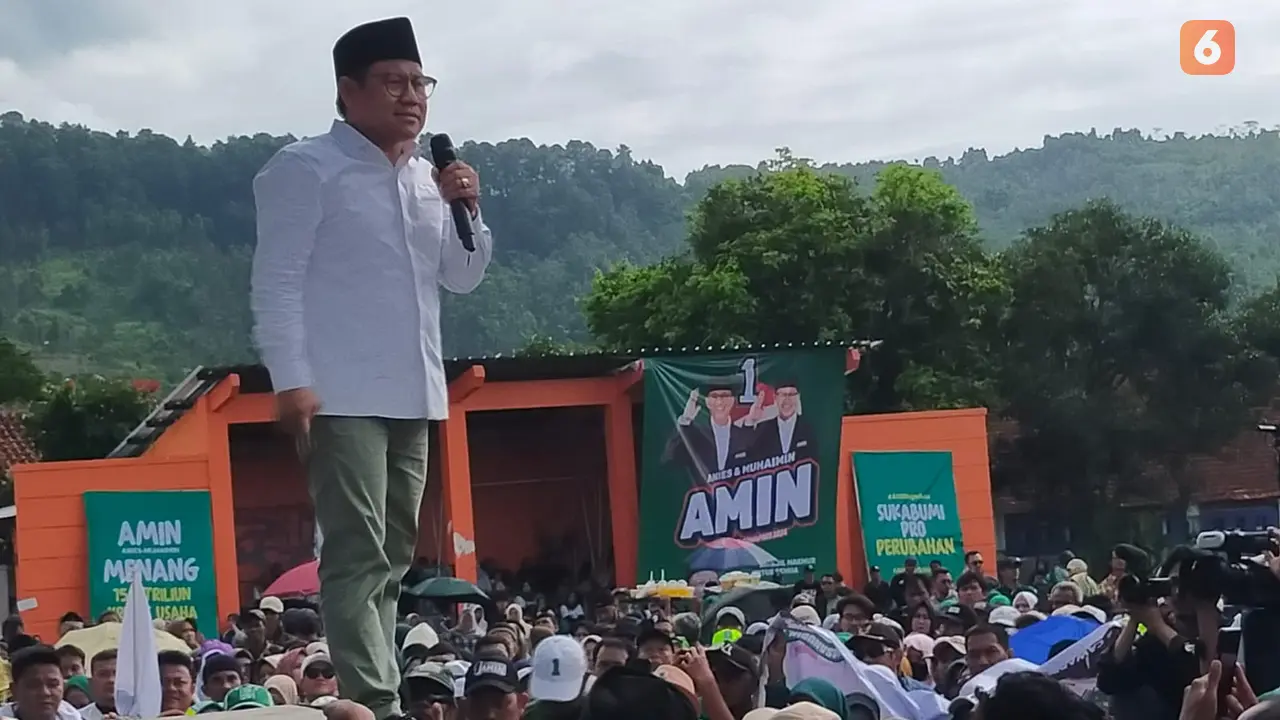 Orasi politik Cawapres 01 Cak Imin di Lapangan Pajajaran Cibadak Kabupaten Sukabumi (Liputan6.com/Fira Syahrin).