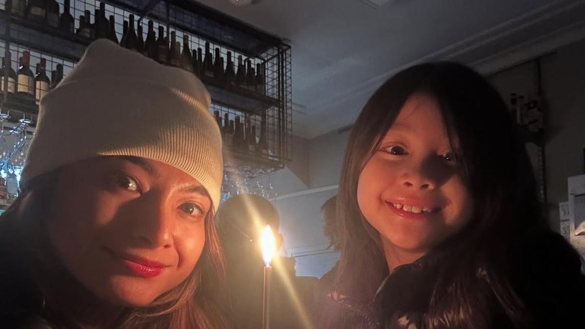 Tampilan Acha Septriasa Rayakan Ulang Tahun ke-36 di Australia Bersama Putri Semata Wayang