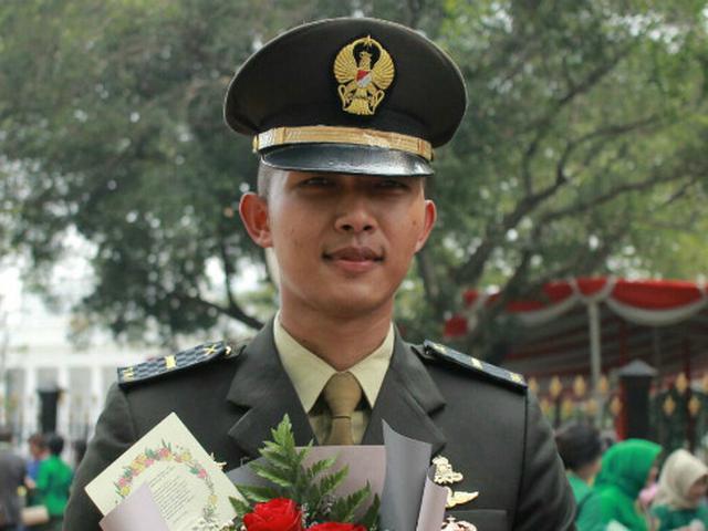 Semangat Anak Bakul Gorengan Mengejar Cita Cita Jadi Panglima Tni Regional Liputan6 Com