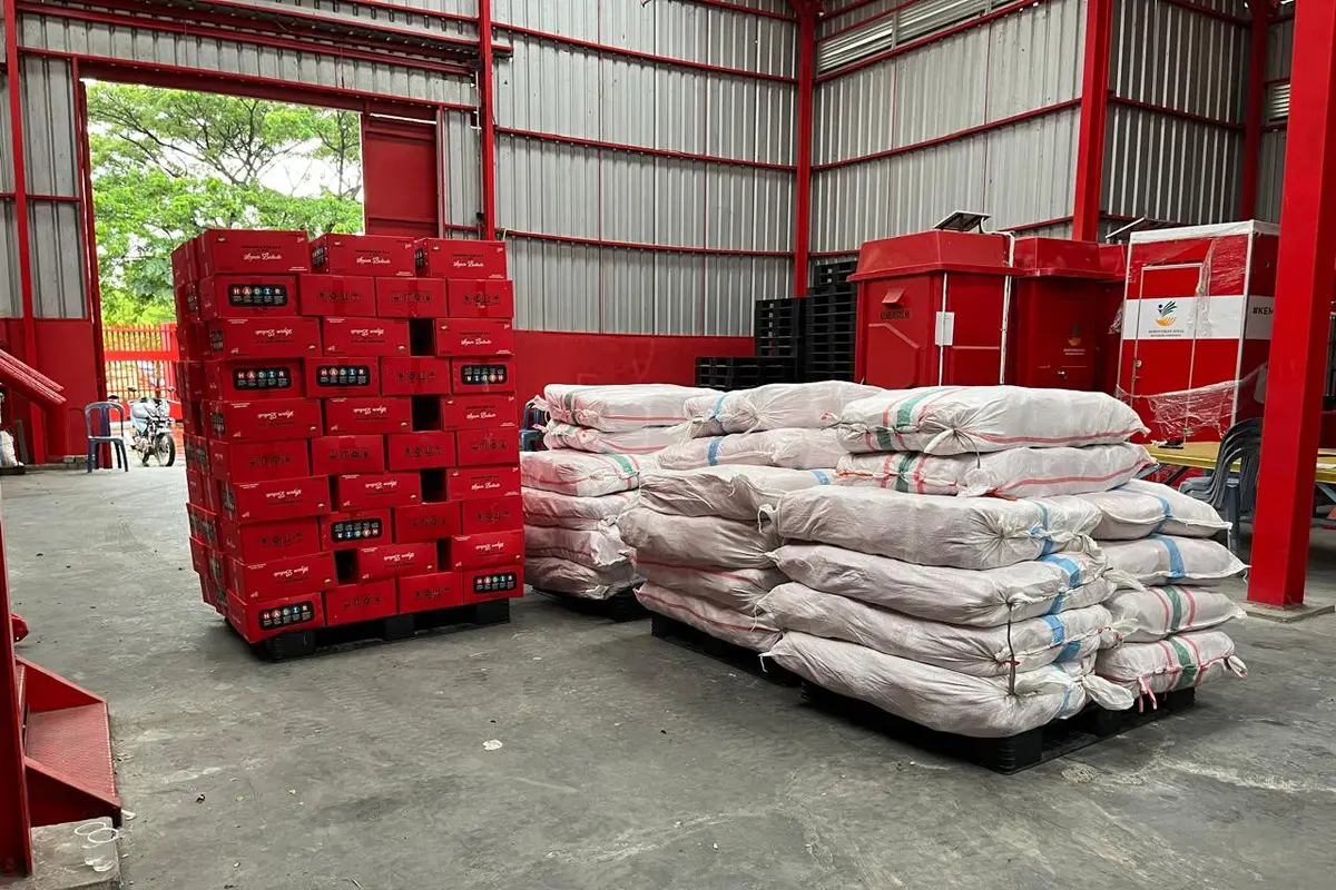 Kemensos mengirimkan bantuan logistik senilai Rp1,04 miliar dari Lumbung Sosial di Regional Makassar ke Dinas Sosial Provinsi Sulawesi Selatan (Sulsel).