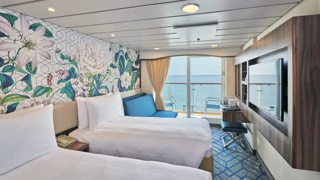 Berlabuh di Indonesia untuk Pertama Kalinya! Rasakan Pengalaman Wisata Pesiar Tak Terlupakan di Atas Resorts World Cruises