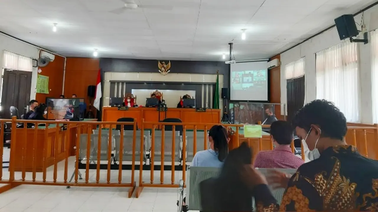 Sidang lima terdakwa penipuan investasi Rp84 Miliar dengan terdakwa Salim Cs.
