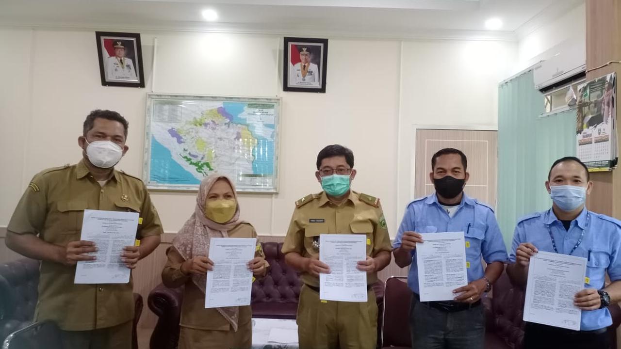 MHP Tandatangani 7 NKK Perhutanan Sosial Skema Kemitraan di Sumsel