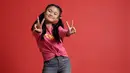 Film ini menceritakan Sam (Maisha Kanna) yang merencanakan perjalanan bersama sang bunda dari Jakarta ke Banyuwangi melalui jalur darat disisipi oleh sepupunya, Happy (Lil'li Latisha). (Daniel Kampua/Bintang.com)
