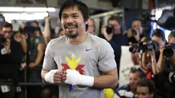 Pacquiao sedang berlatih di Wild Card Boxing, Los Angeles. (AP Photo/Jae C. Hong)