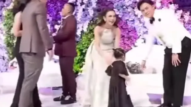 Ameena di pernikahan Mahalini (Instagram/mood.hits.official)