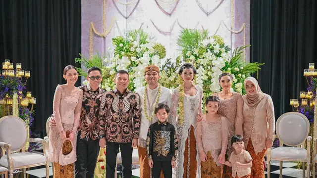6 Potret Tamu Undangan di Resepsi Pernikahan Thariq dan Aaliyah, Dihadiri Pejabat