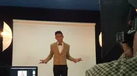Sai D'Academy Asia asal Brunei Darussalam tengah menjalani proses pemotretan di Studio 3 Indosiar, Daan Mogot, Jakarta Barat, Kamis (12/11/2015). (Liputan6.com/Richo Pramono)