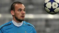 Playmaker Inter Milan asal Belanda Wesley Sneijder bersiap jelang laga kontra Bayern Muenchen dalam leg kedua babak 16 besar Liga Champions di Munich, 14 Maret 2011. AFP PHOTO/JOHN MACDOUGALL